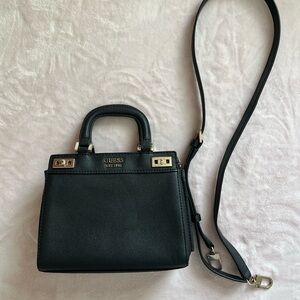 Black Guess bag🗝️